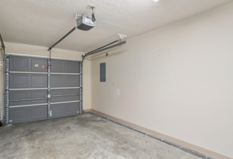 Building Photo - 1619 Chenoweth Cir