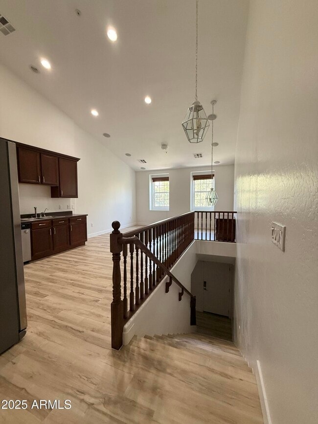 Building Photo - 2670 S Voyager Dr