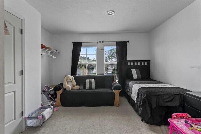 Building Photo - 913 Dorset Pl