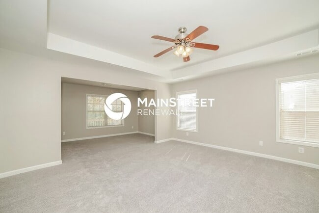 Building Photo - 4 Bedroom Pet-Friendly Home in Union City, GA with Main Street Renewal