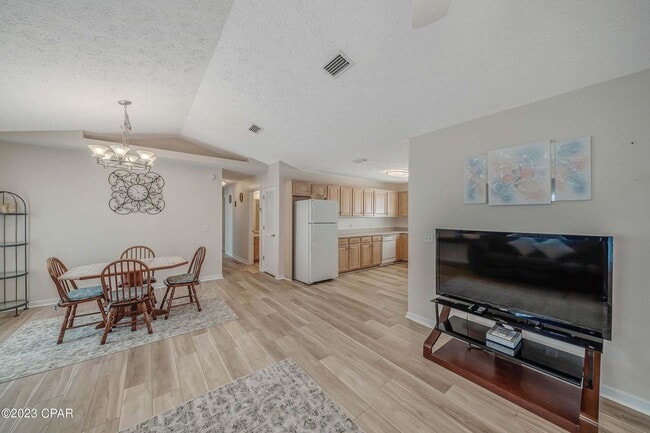 Building Photo - Coming Soon ______Available on November 20th. Furnished 2 bedroom home in Palm Cove Community