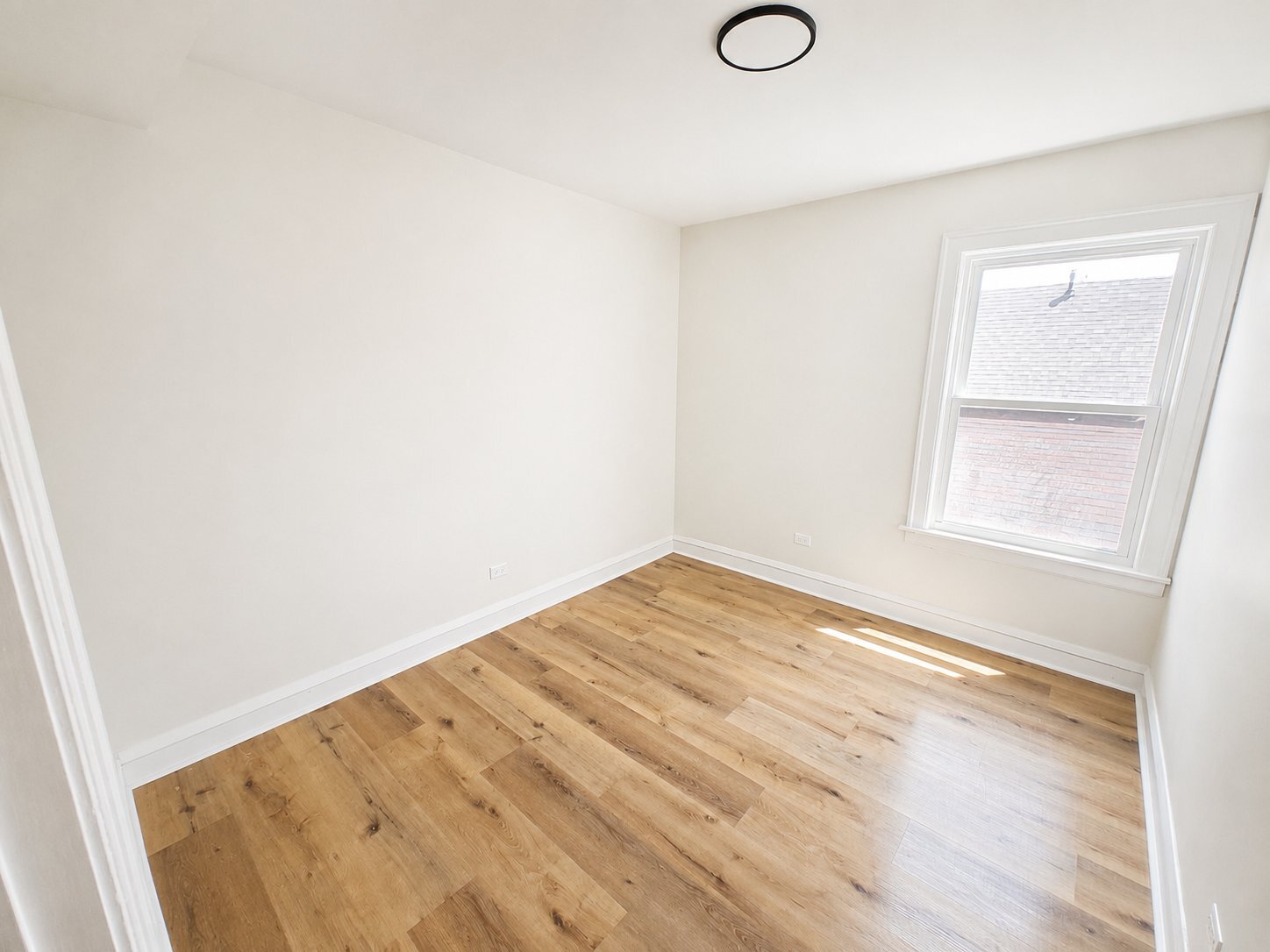 Building Photo - 6807 S Artesian Ave