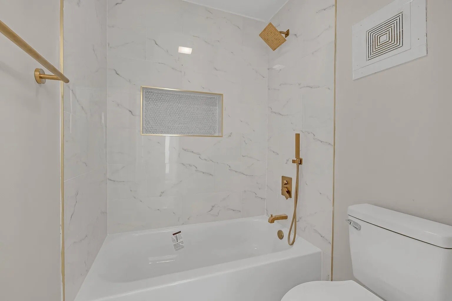 Upstairs bathroom - 4958 Edmondson Pike