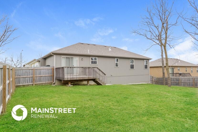 Building Photo - 805 Emerson Dr