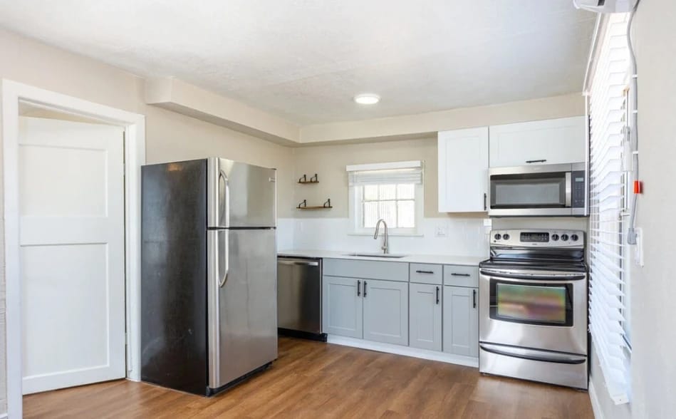 Building Photo - 809 N Arbor Ave