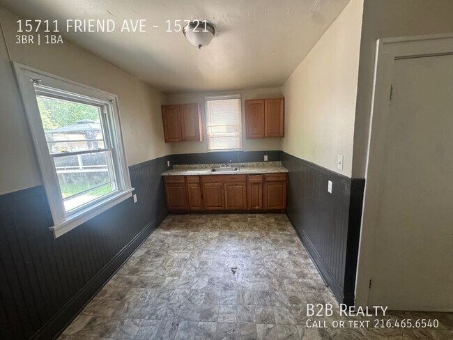 Building Photo - 15711 Friend Ave