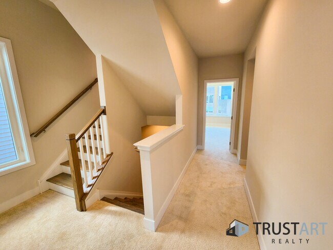 Building Photo - 3 bed/2bath condo house in Fishtown