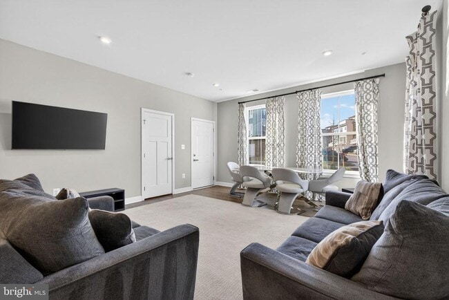 Building Photo - 100 Lawndale Dr