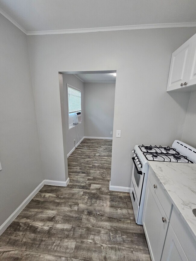 Building Photo - 529 Revere Rd