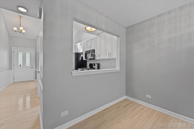 Building Photo - 1704 Napoleon Dr