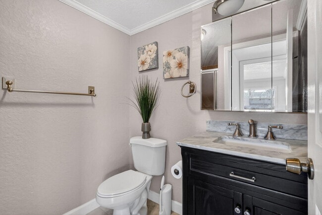 Building Photo - 497 Brittany K