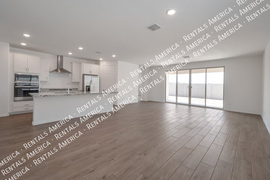 Building Photo - 23015 E Starflower Dr