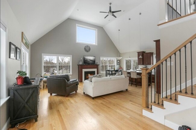 Building Photo - 9 Gulliver Ave