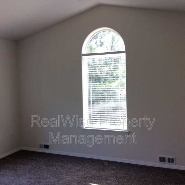Building Photo - 1730 SW 22nd Ct