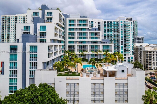 Building Photo - 350 NE 24th St