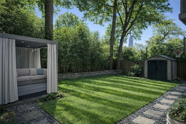 Building Photo - 389 6th St NE