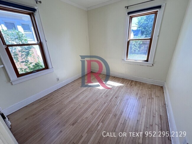 Building Photo - 4227 5th Ave S