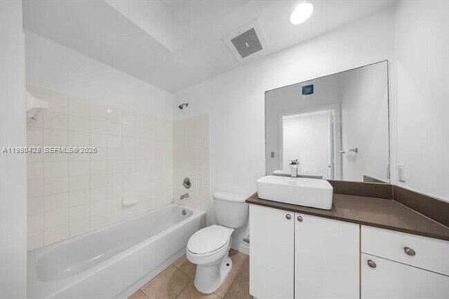 Building Photo - 9172 Collins Ave