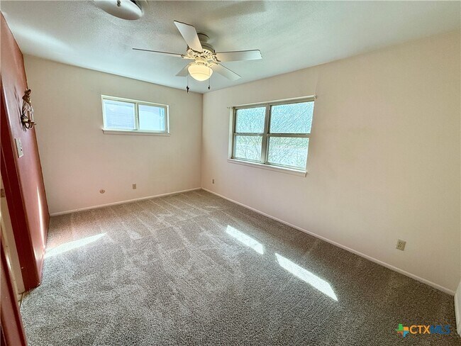 Building Photo - 1050 Elizabeth Ave