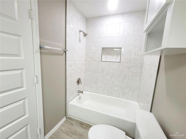 Building Photo - 3808 Las Vistas Ln