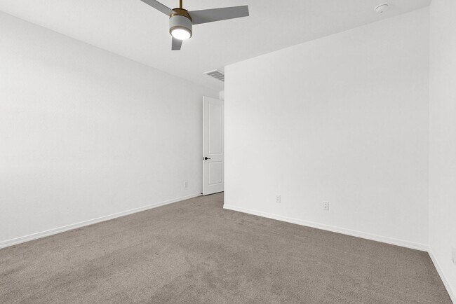 Building Photo - Newly Built 4-bed / 2.5 Bath Home in Quiet...