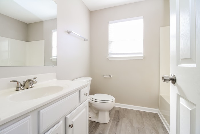 Building Photo - 206 Yukon Dr