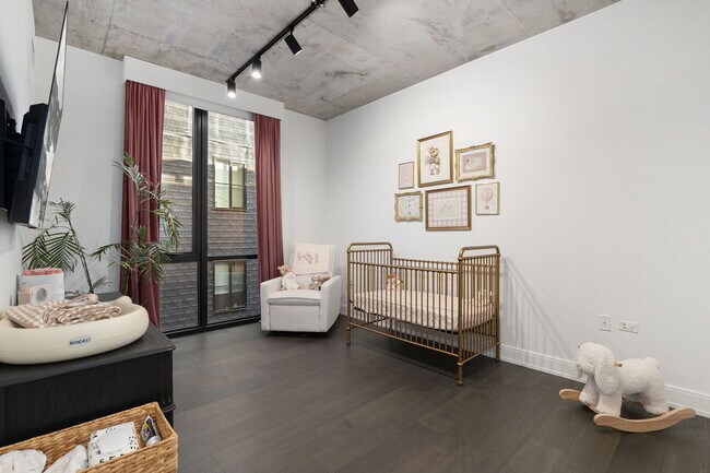 Building Photo - 111 S Peoria St