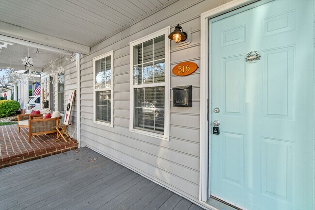 Building Photo - Must see in Eastport!