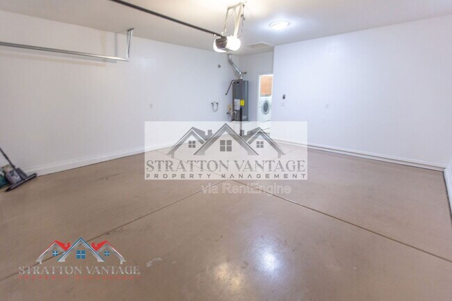 Building Photo - 11527 East Starkey Avenue