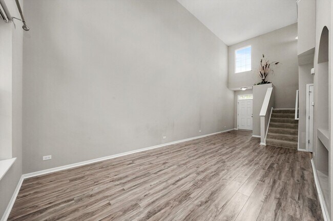 Building Photo - 485 S Jade Ln