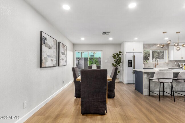 Building Photo - 6413 E Holly St