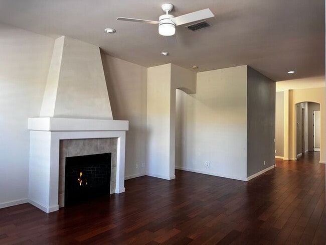 Building Photo - Spacious 3BR, 2BA with Solar and Modern Up...