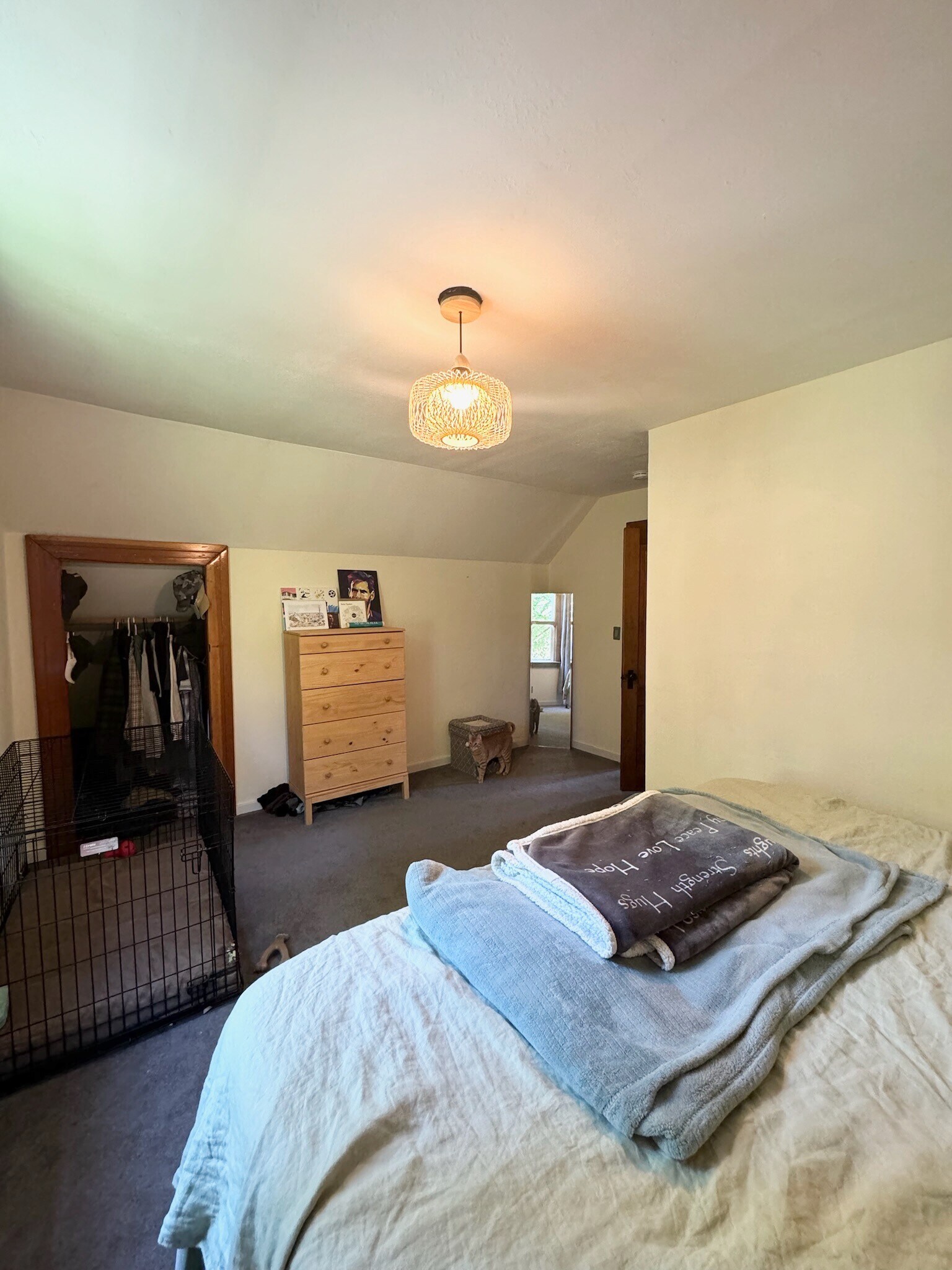 Building Photo - 634 NE 28th Ave