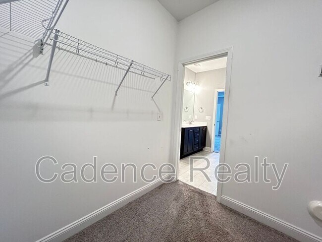 Building Photo - 1543 Grey Cliff Run