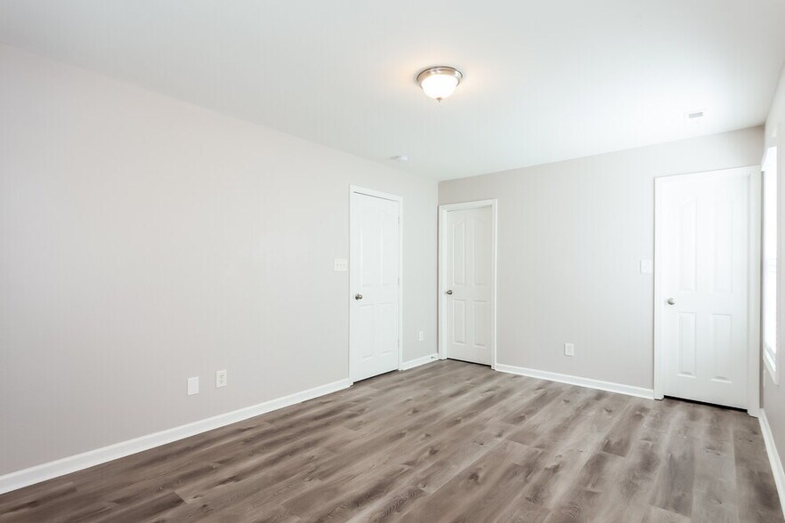 Building Photo - 2643 Oasis Ln