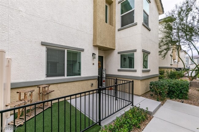 Building Photo - 12349 Golden Wreath Rd