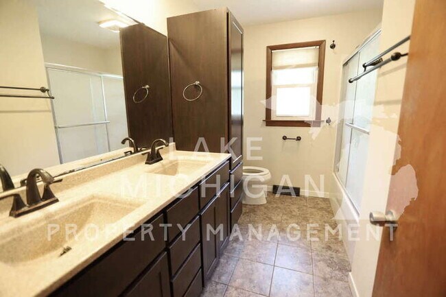 Building Photo - 3108 Ottogan St