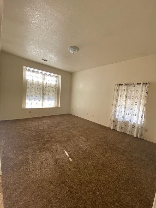Building Photo - Get ready for Summer in this 3 BD 2 BA SW home with a Pool on a corner lot