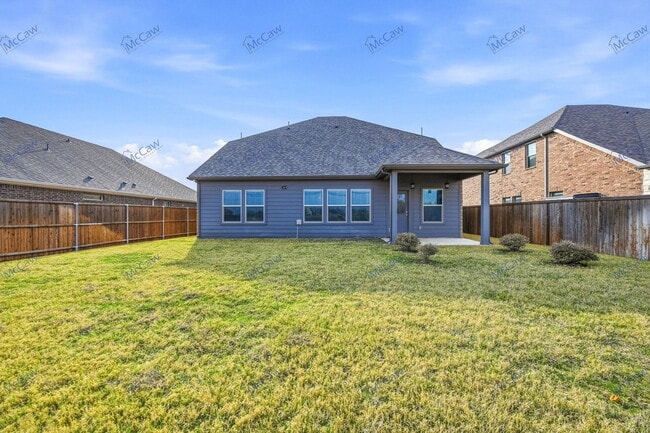 Building Photo - 236 Henly Dr