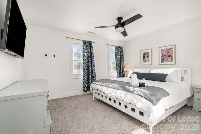 Building Photo - 8823 Dartmoor Pl