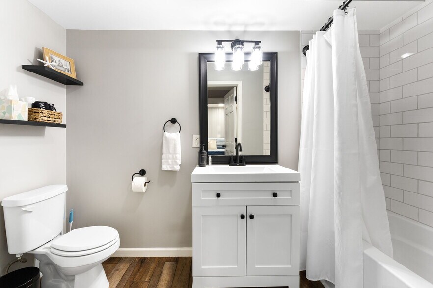 Building Photo - 9693 Mauger St