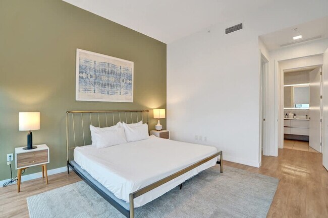 Building Photo - 1220 17th St