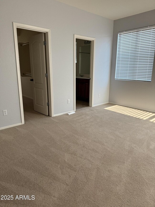 Building Photo - 848 S Colonial Dr