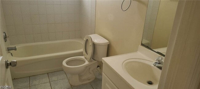 Building Photo - 18570 Miami Blvd