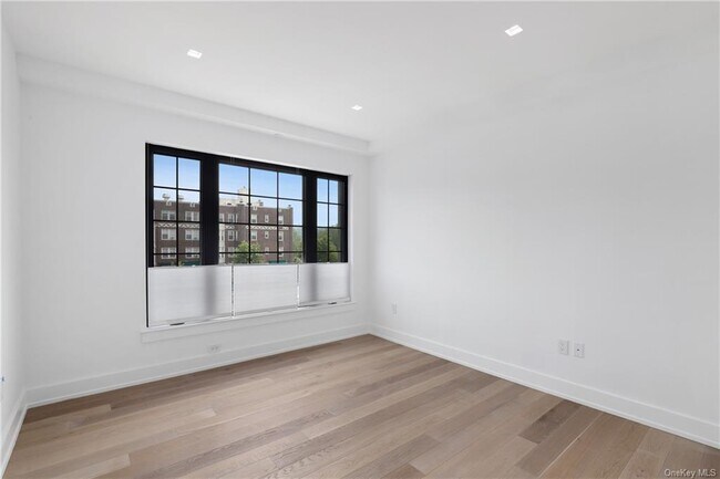 Building Photo - 100 Pondfield Rd