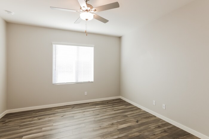 Building Photo - 11455 W Camden Dr