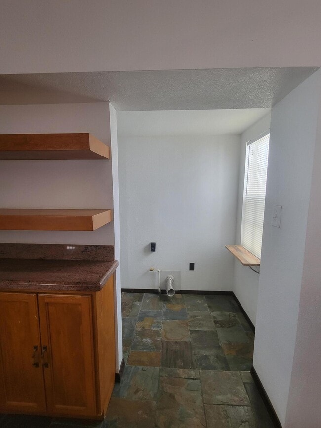 Building Photo - 1514 N Stanton St