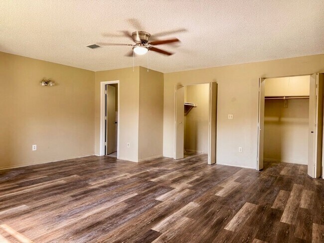 Building Photo - SFH - 1150 De Leon - SFH - 1150 De Leon