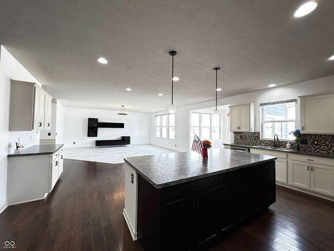 Building Photo - 12588 Hideout Dr