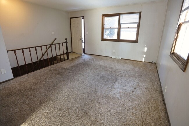 Building Photo - 2132 Shangrai-La Dr SE